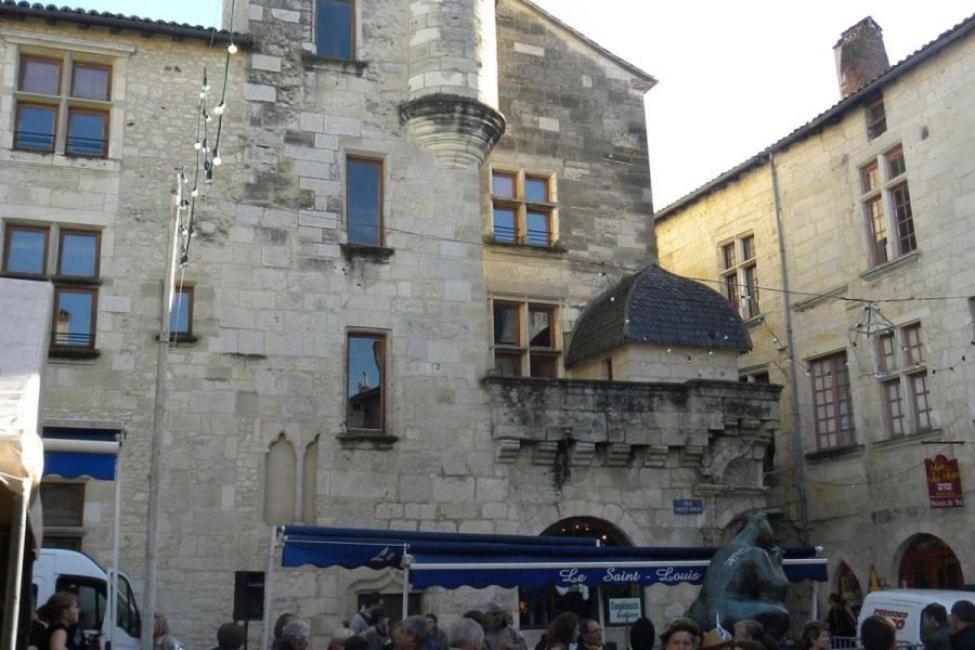 Appartement De Charme Dans Immeuble Haussmannien Périgueux Kültér fotó